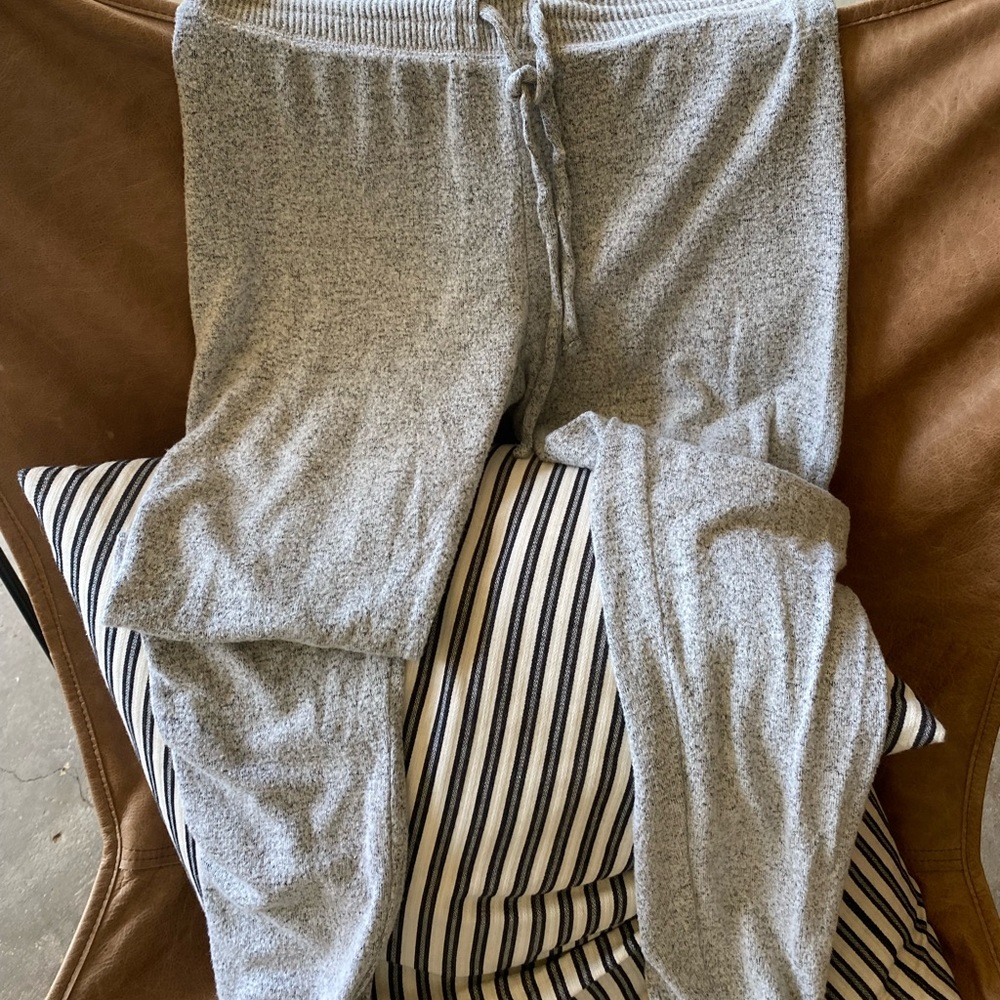 American eagle never been worn cashmere like skinny sweats. Softest thing ever .
